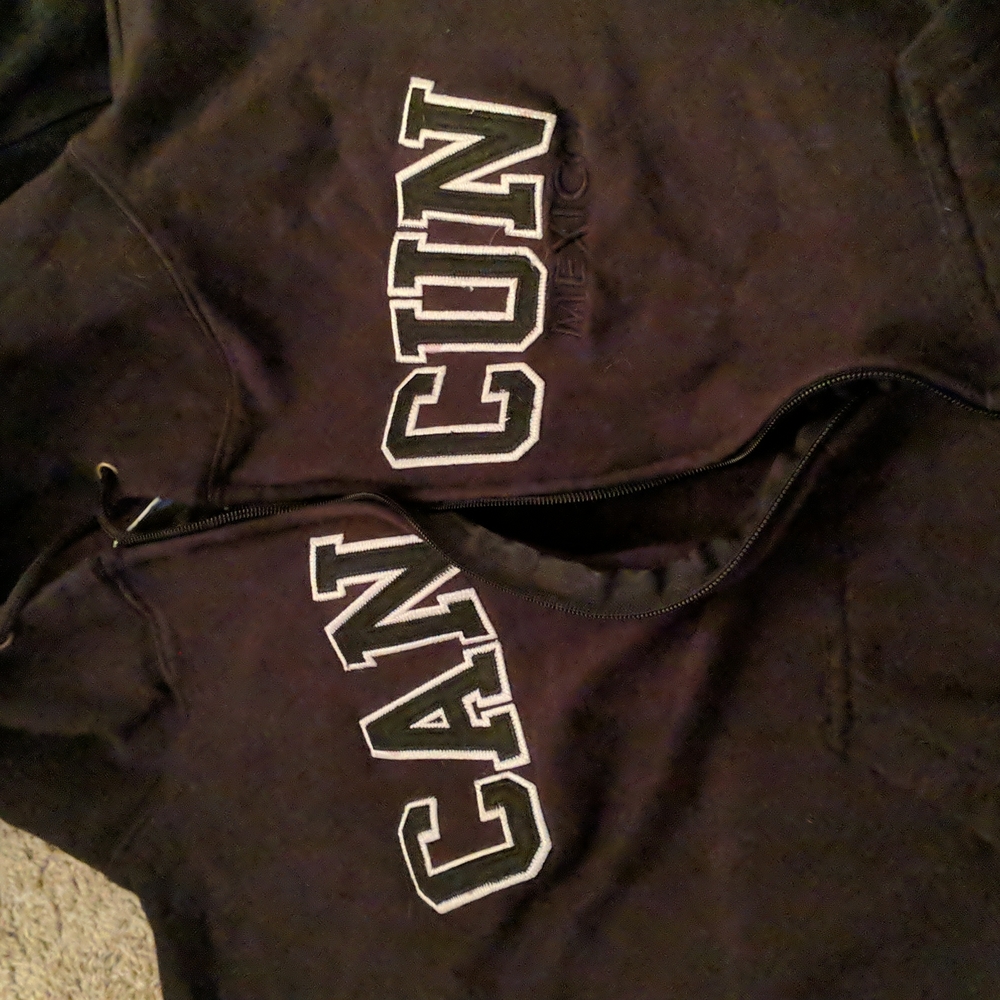 Cancun black zip up sweater